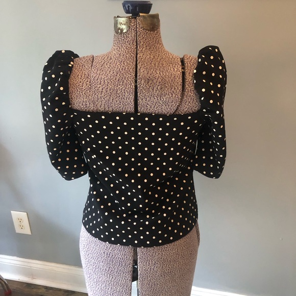 HM medium puffed sleeved top - Picture 3 of 3